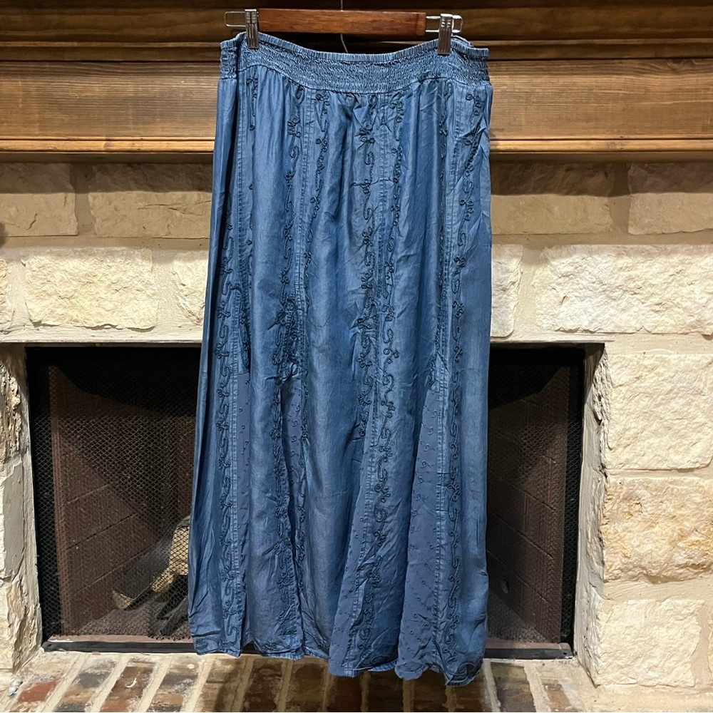 John Mark Chambray Elastic Waist Embroidered Maxi Skirt Size Large